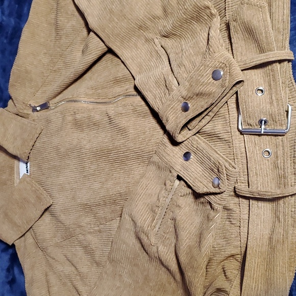 Jacket - Picture 4 of 12